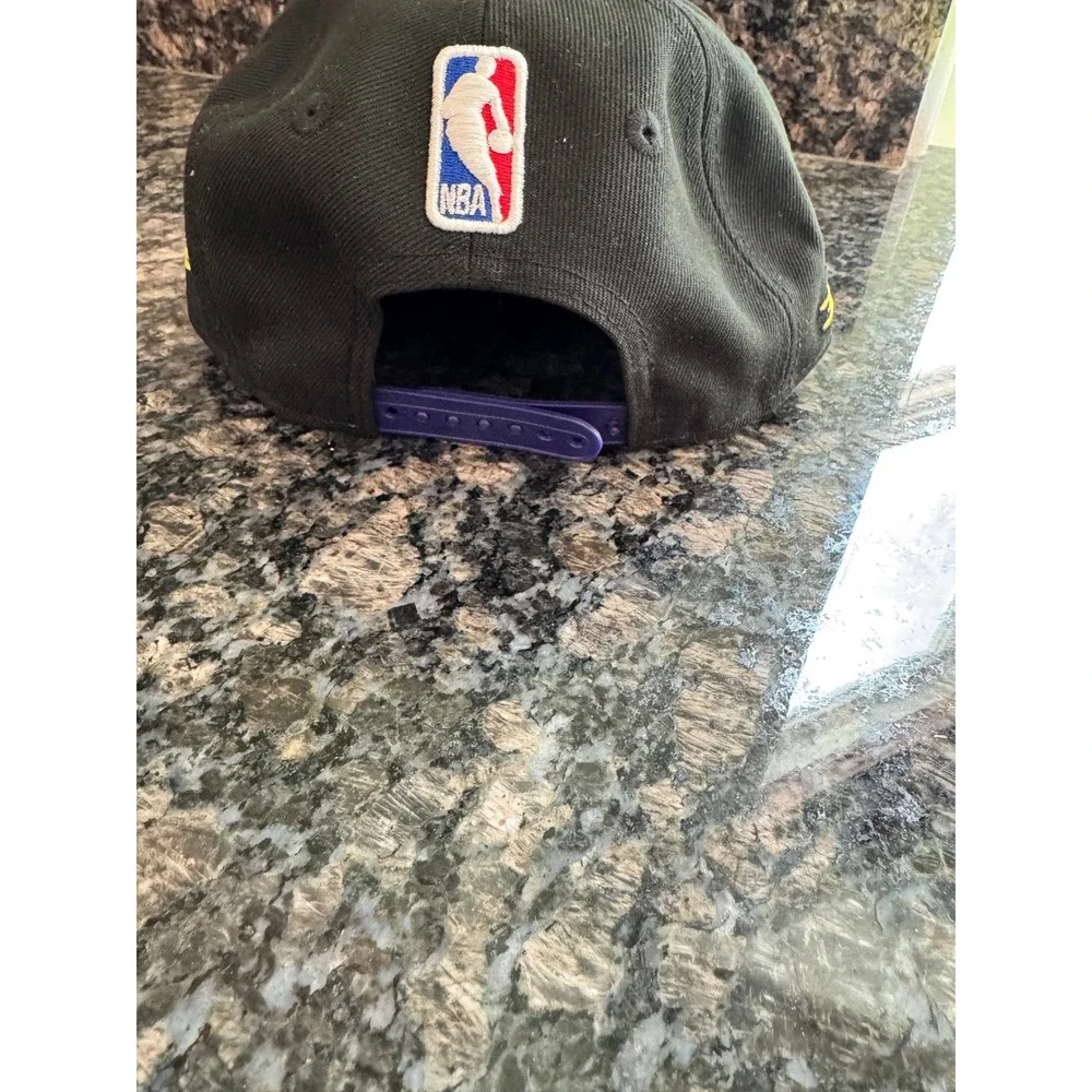 New Era 9FIFTY Los Angeles Lakers Youth Snapback Hat Black Purple NBA‎ 60761326